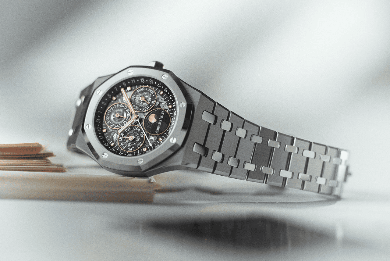 <新品未使用>Audemars Piguet & Smythson ノートセット Audemars Piguet 26585CE Royal Oak Perpetual Calendar Openworked Black