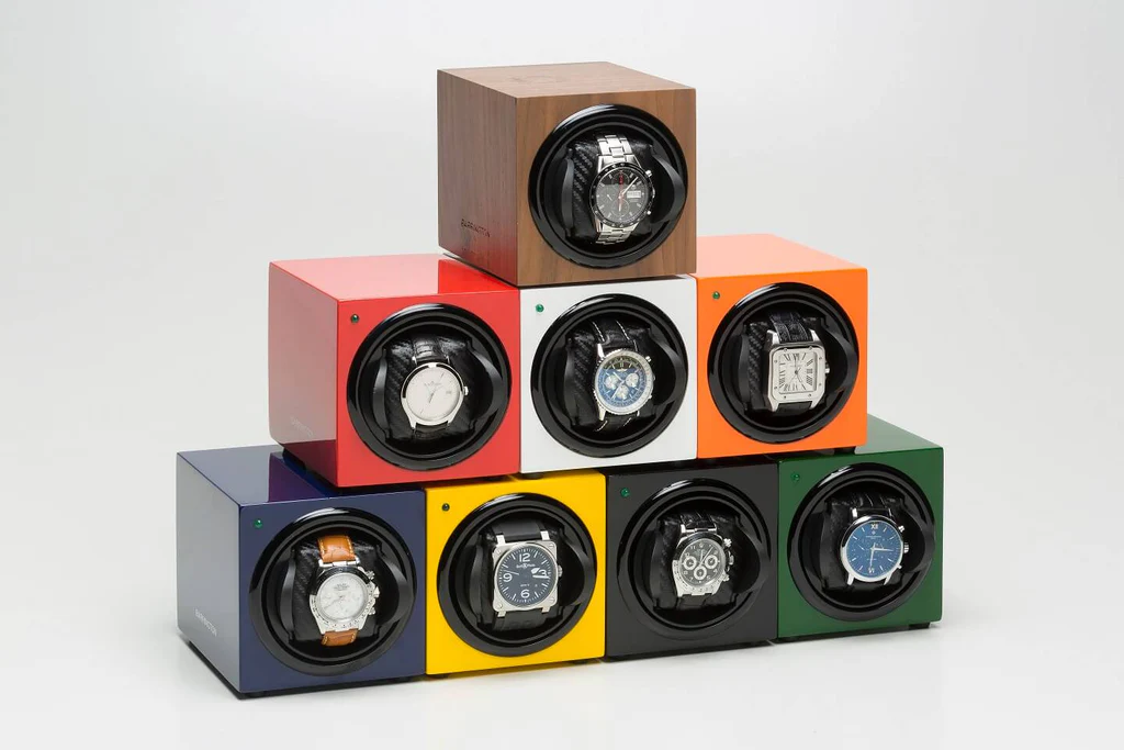 Watch Winder VS Manual Winding: Which is Best for Your Timepiece?